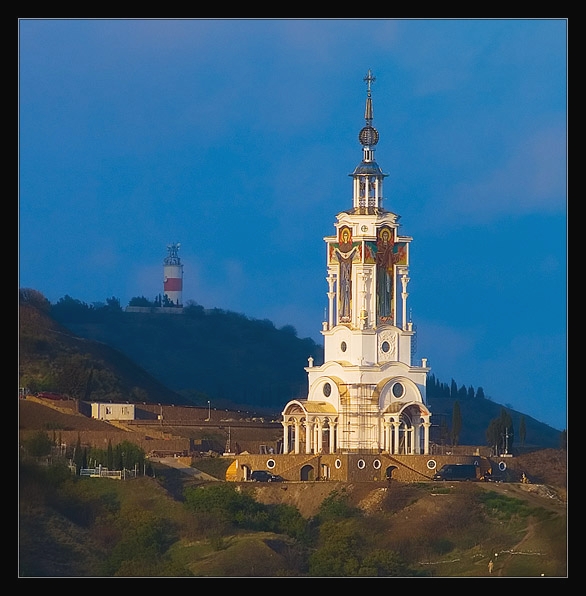 Крымская церковь маяк